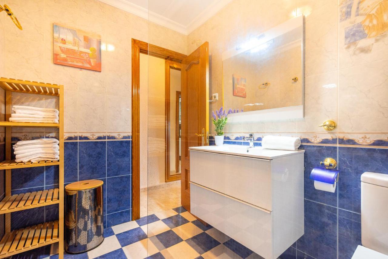 Maritimo Fuengirola - Beach Apartment First Line Екстериор снимка